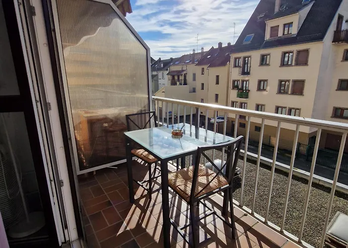 Apartment Lumineux Dans Ancien Cronenbourg *